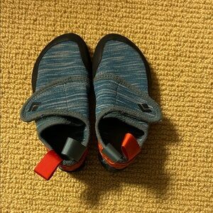Kids black diamond climbing shoes size 12